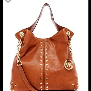 ✨SALE✨Michael Kors Uptown Astor bag